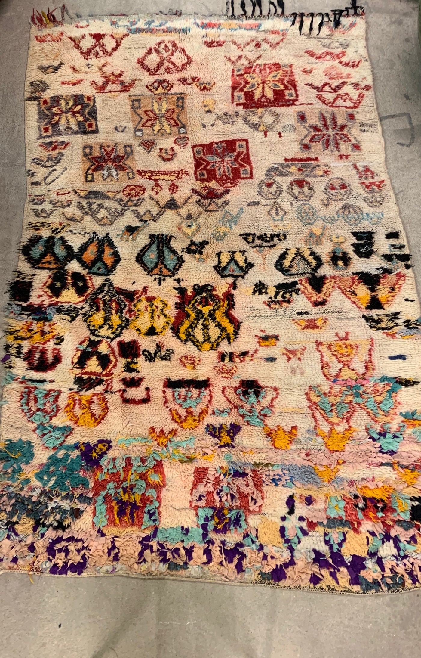 Vintage rug from Morocco, medium size