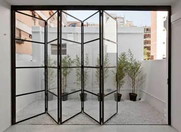 Custom-made iron sliding doors
