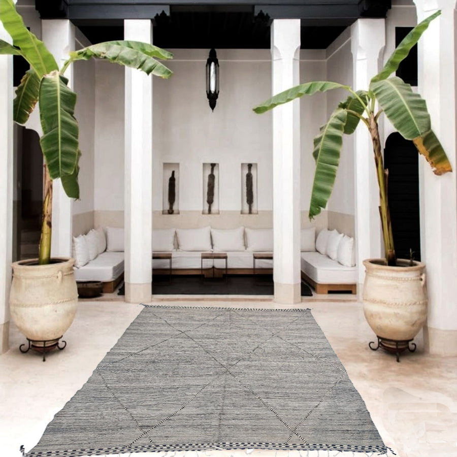 Moroccan Kilim, Black and white Berber rug 300x400 cm