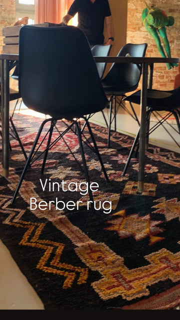 Vintage berbermatta från Marocko svart/ röd